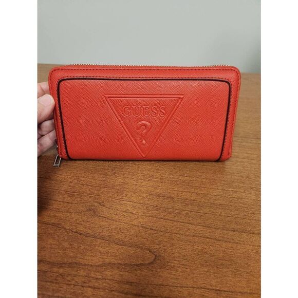 Guess Wallet Red Zip Around Baldwin Park EUC (R) - Picture 1 of 16